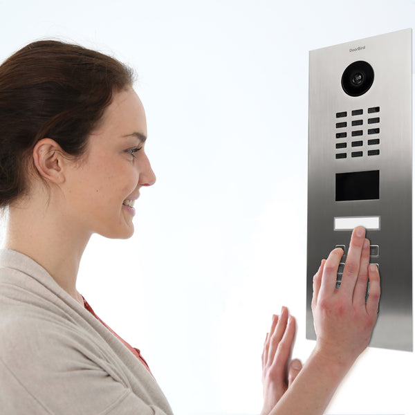 KfW grant: Modernize your door station and door communication systems